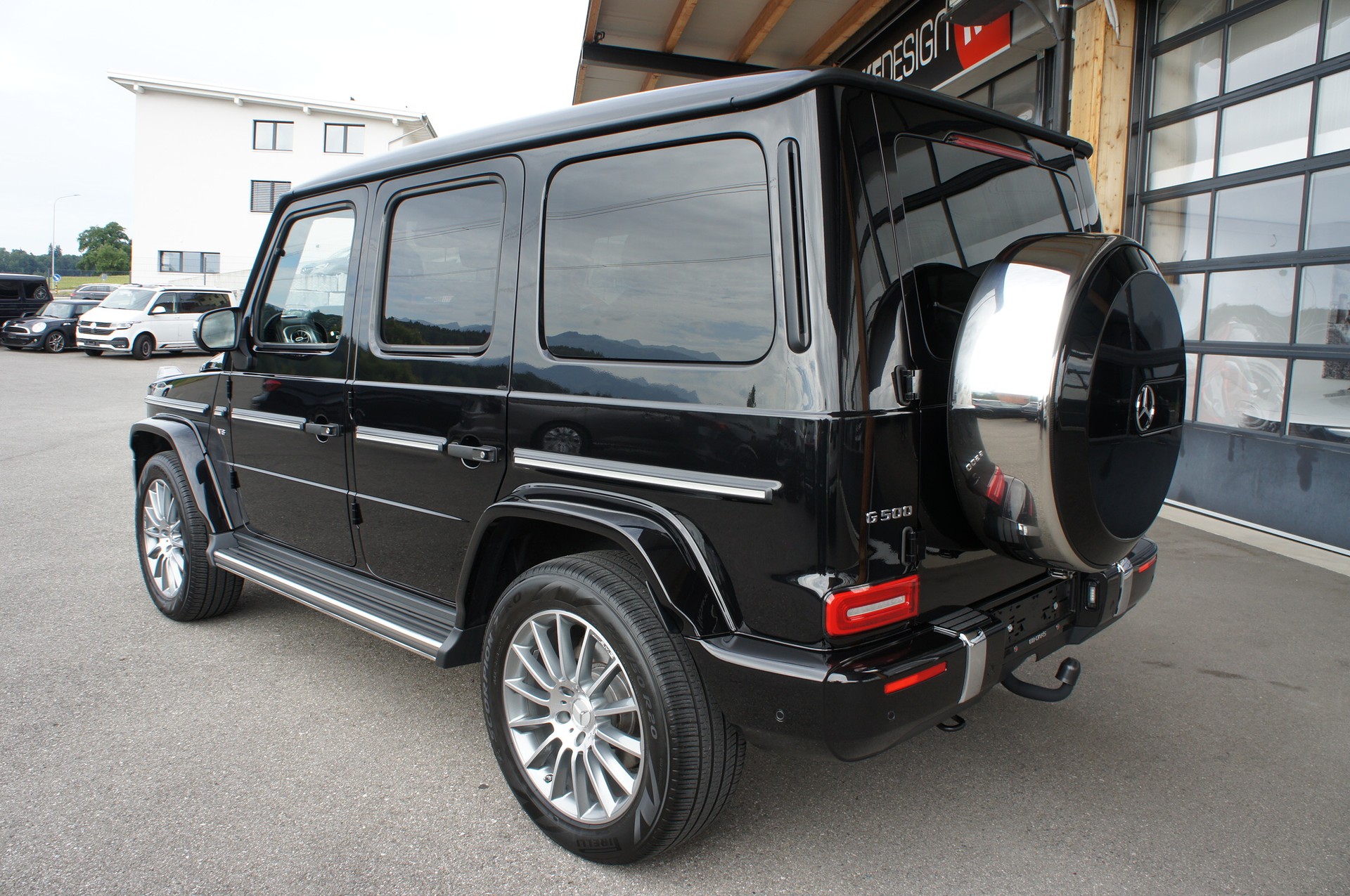 MERCEDES-BENZ G 500 AMG Line 9G-Tronic-showroom-element-2