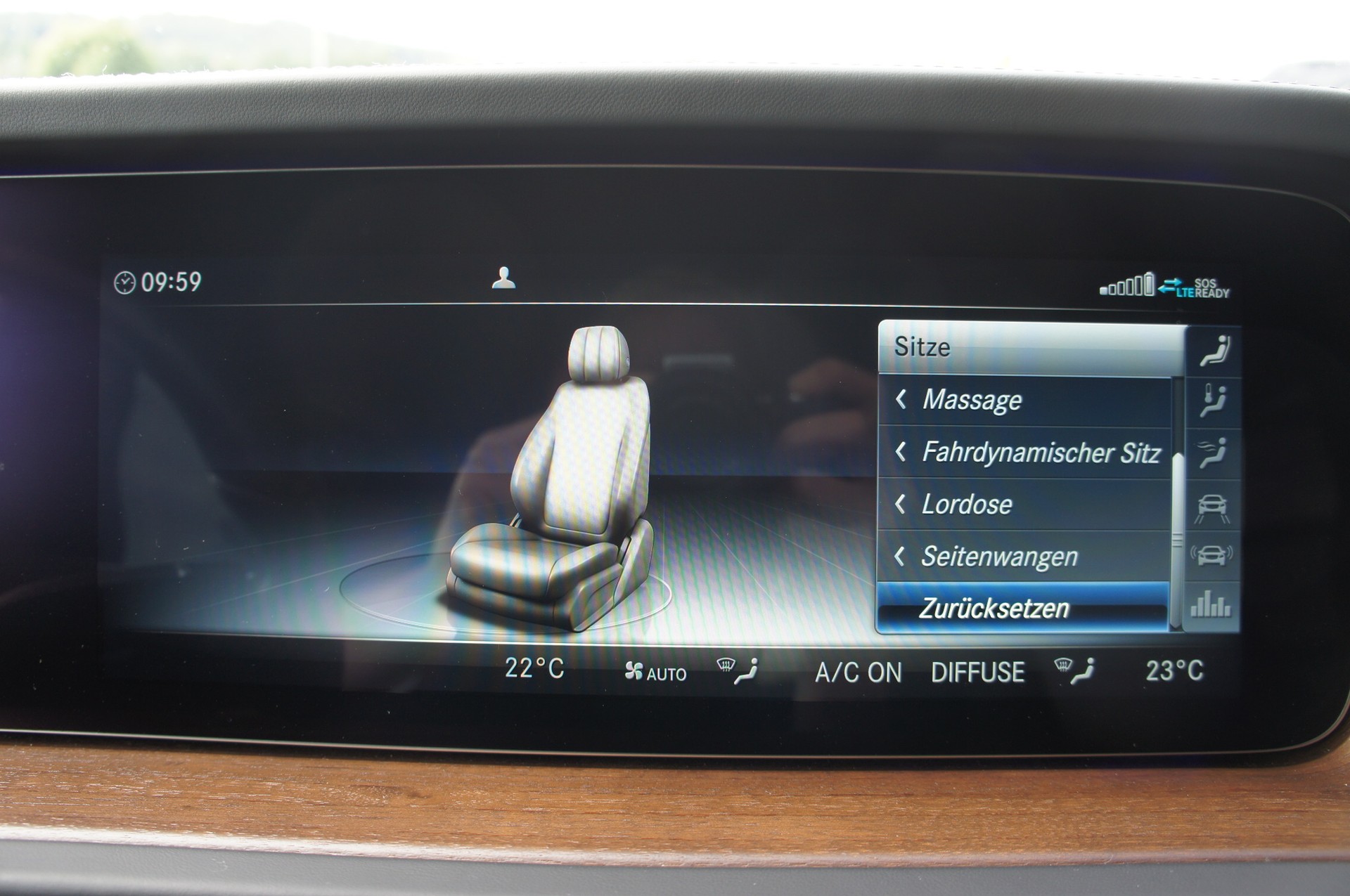 MERCEDES-BENZ G 500 AMG Line 9G-Tronic-image-22