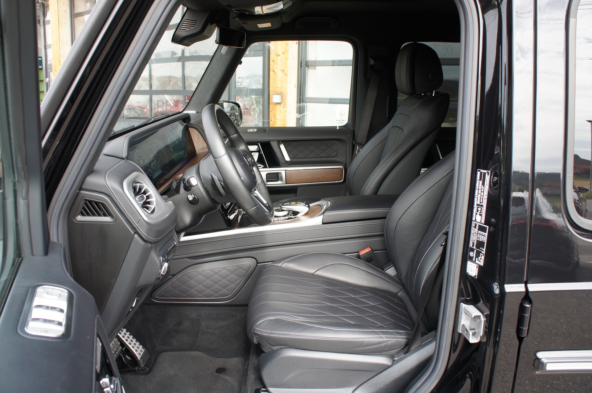 MERCEDES-BENZ G 500 AMG Line 9G-Tronic-image-14