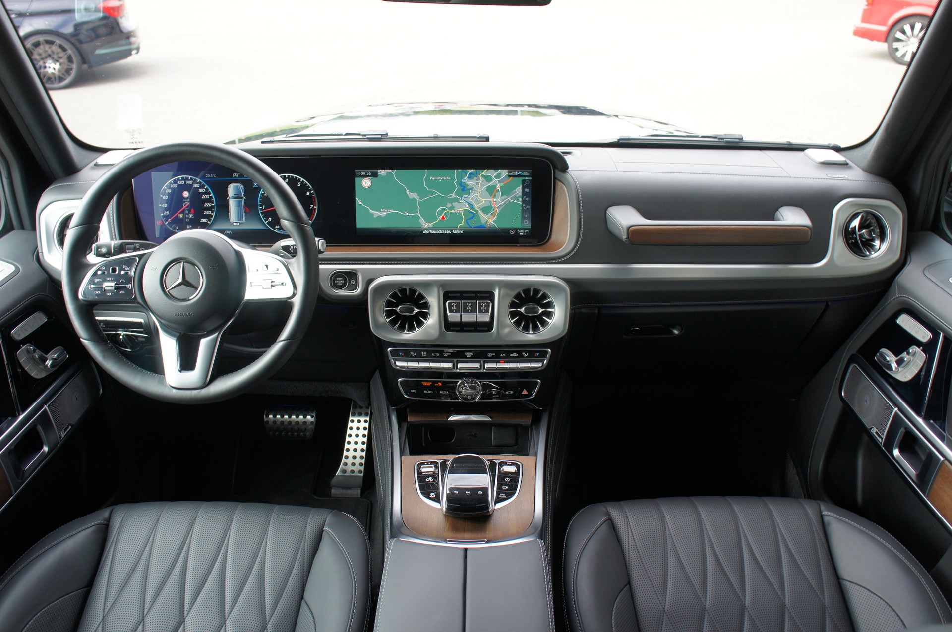 MERCEDES-BENZ G 500 AMG Line 9G-Tronic-image-10
