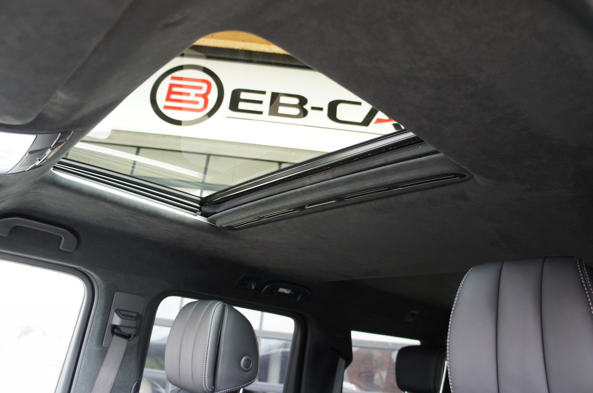 MERCEDES-BENZ G 500 AMG Line 9G-Tronic-image-16