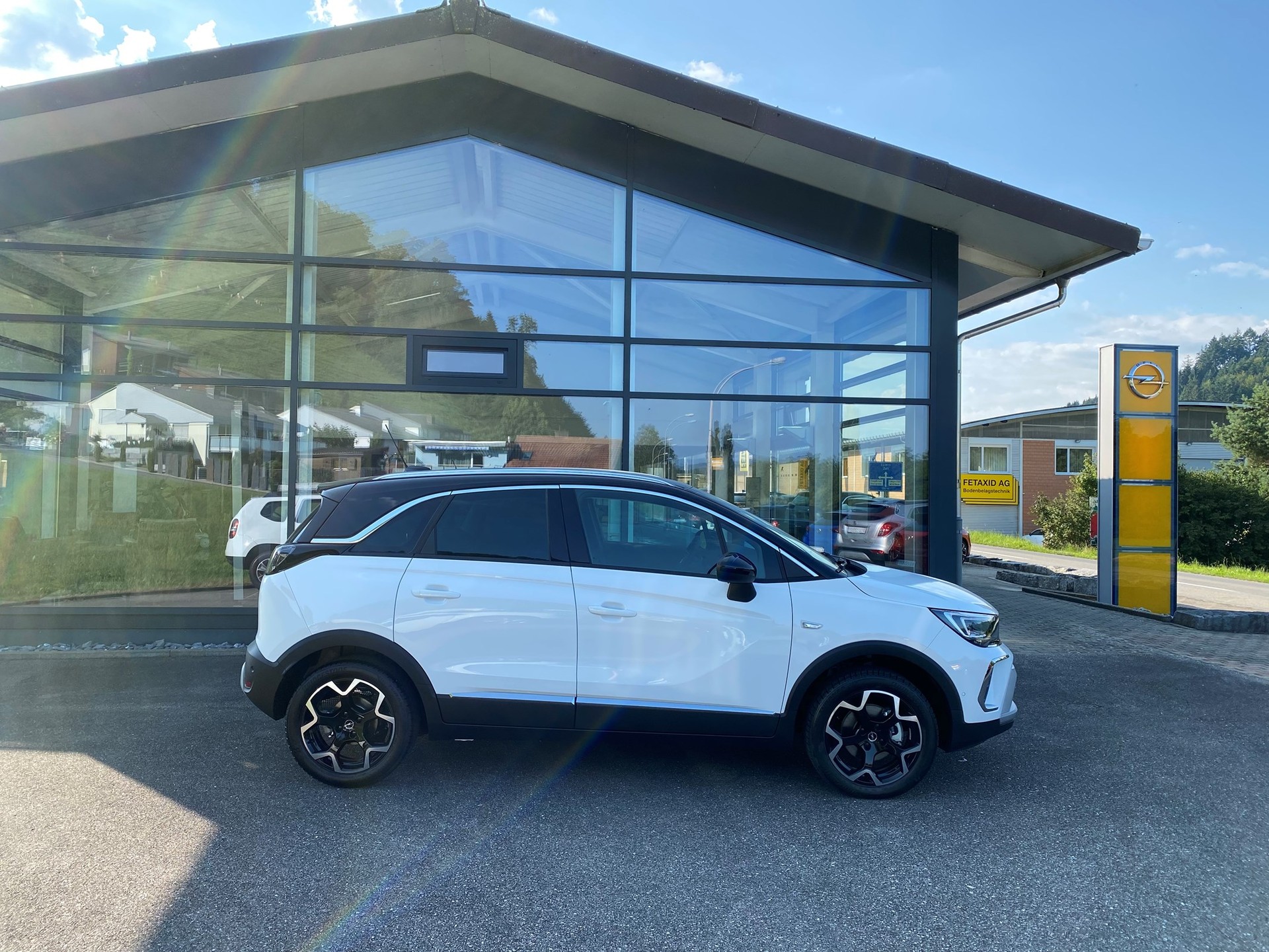 OPEL Crossland 1.2i Ultimate Automat-showroom-element-1