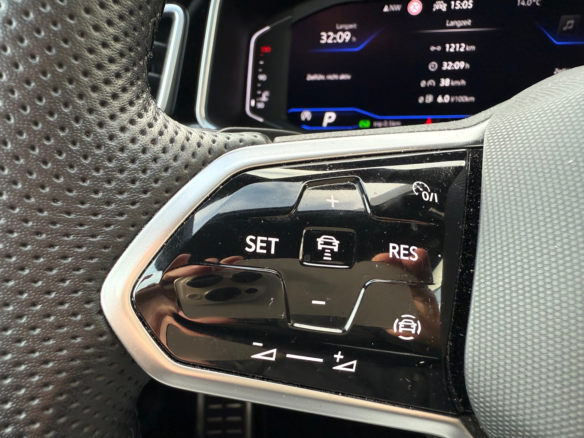 VW T-Roc 1.5 TSI EVO R-Line DSGNur bei Garage Zöllig - Finanzierung OHNE Zins möglich 4 JAHRE WERKSGARANTIE-image-11