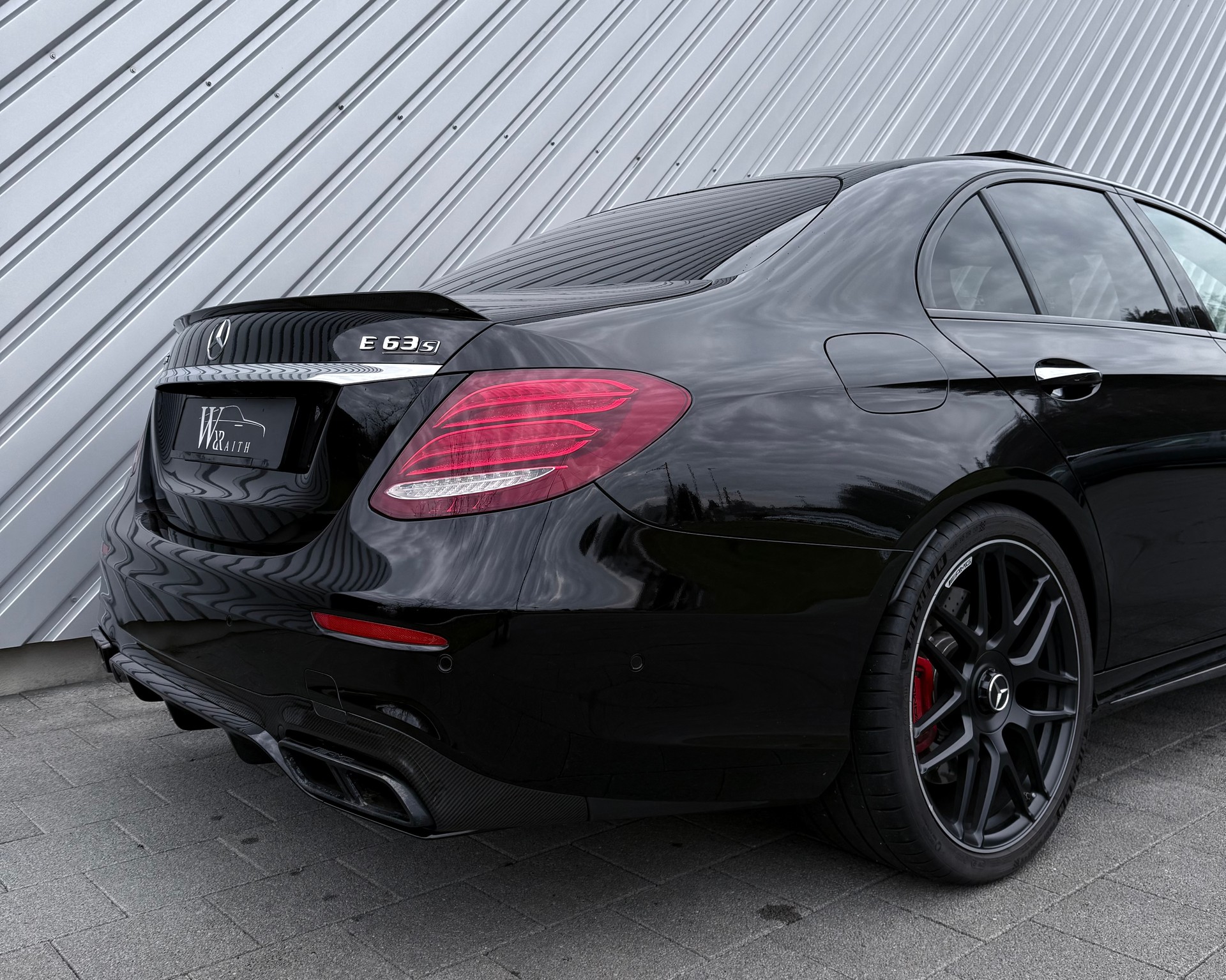 MERCEDES-BENZ E 63 AMG S 4Matic Speedshift MCT-showroom-element-3
