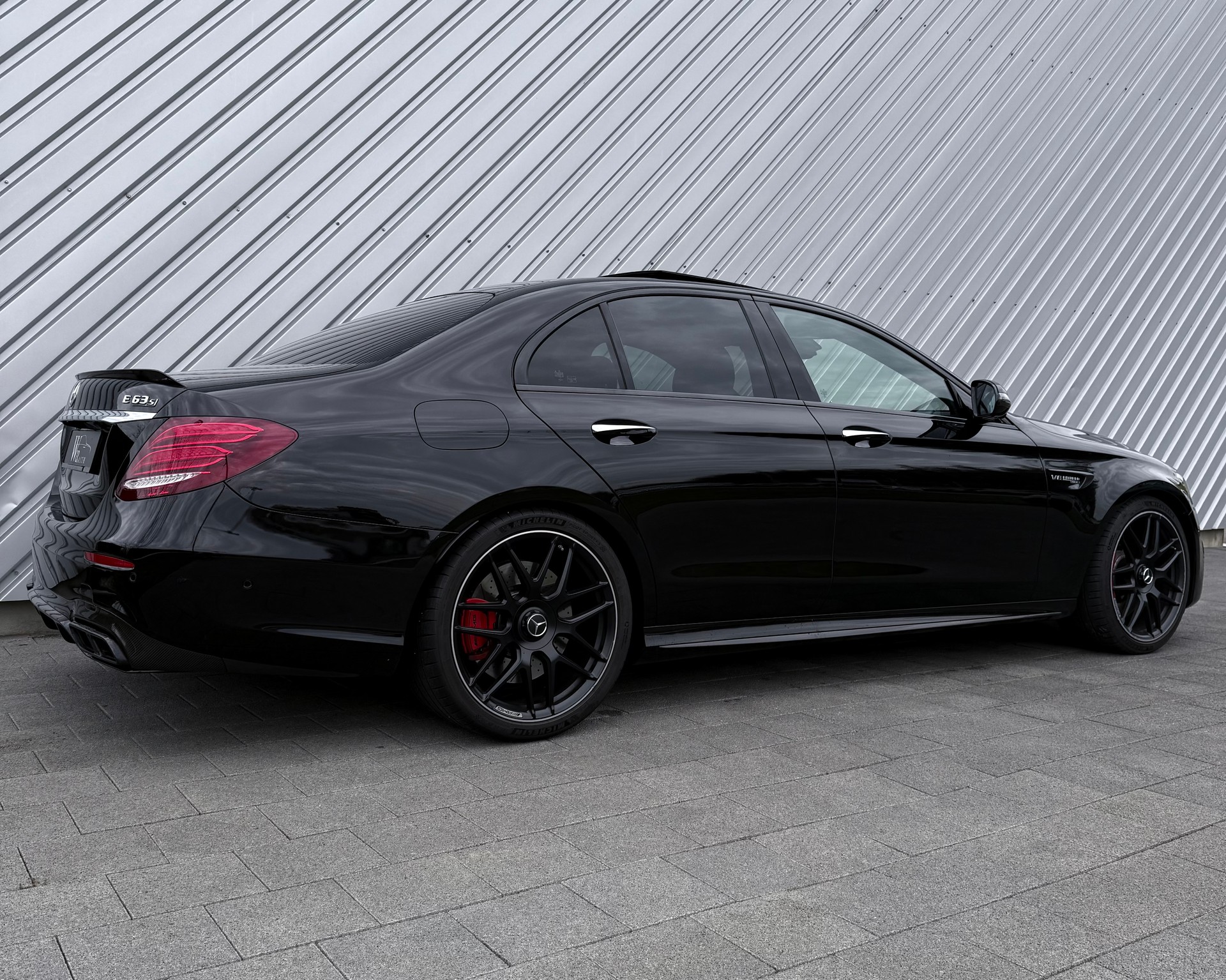 MERCEDES-BENZ E 63 AMG S 4Matic Speedshift MCT-showroom-element-2