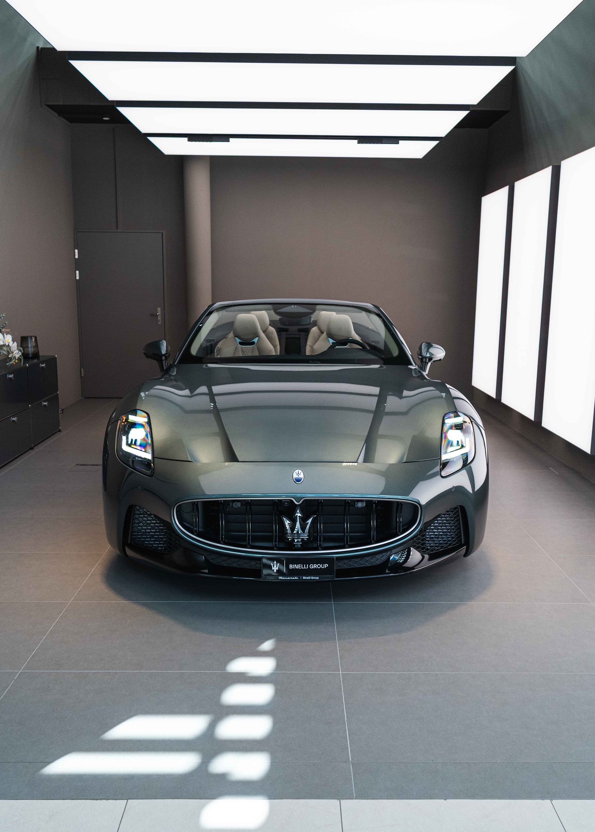 MASERATI GranCabrio Modena - Verde Giada