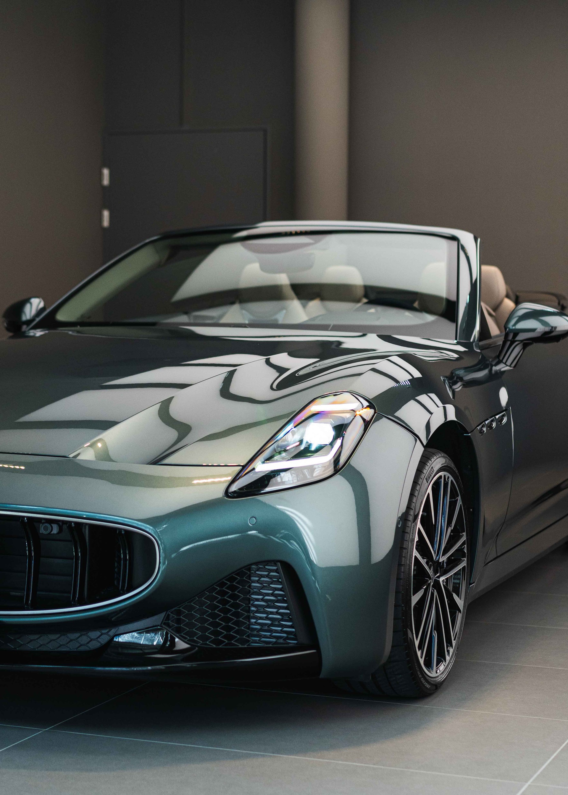 MASERATI GranCabrio Modena - Verde Giada-showroom-element-1