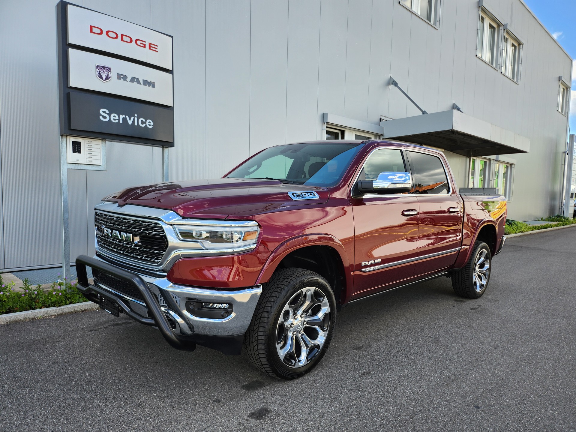 DODGE Ram 1500 5.7 V8 4x4 Crew Cab Limited Etorque-showroom-element-1