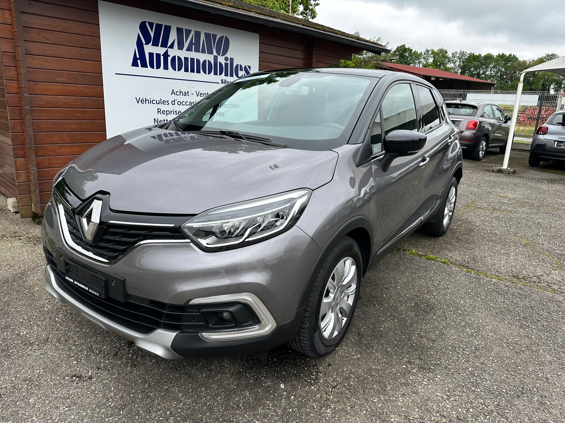 RENAULT Captur 1.2 T 16V Intens EDC
