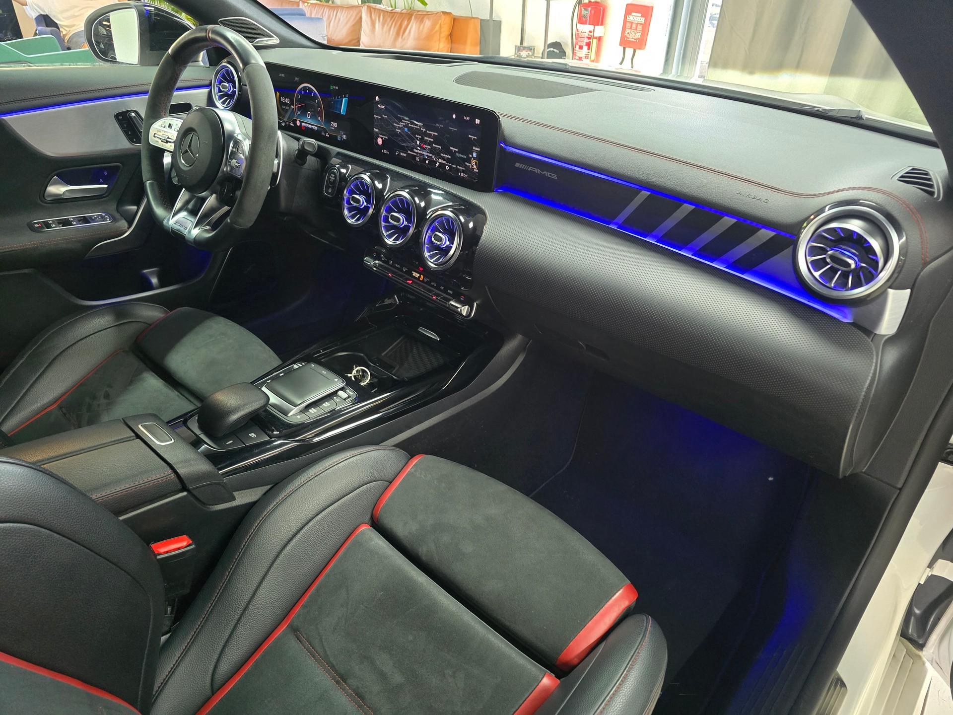 MERCEDES-BENZ CLA 45 S AMG 4Matic+ 8G-DCT-image-8