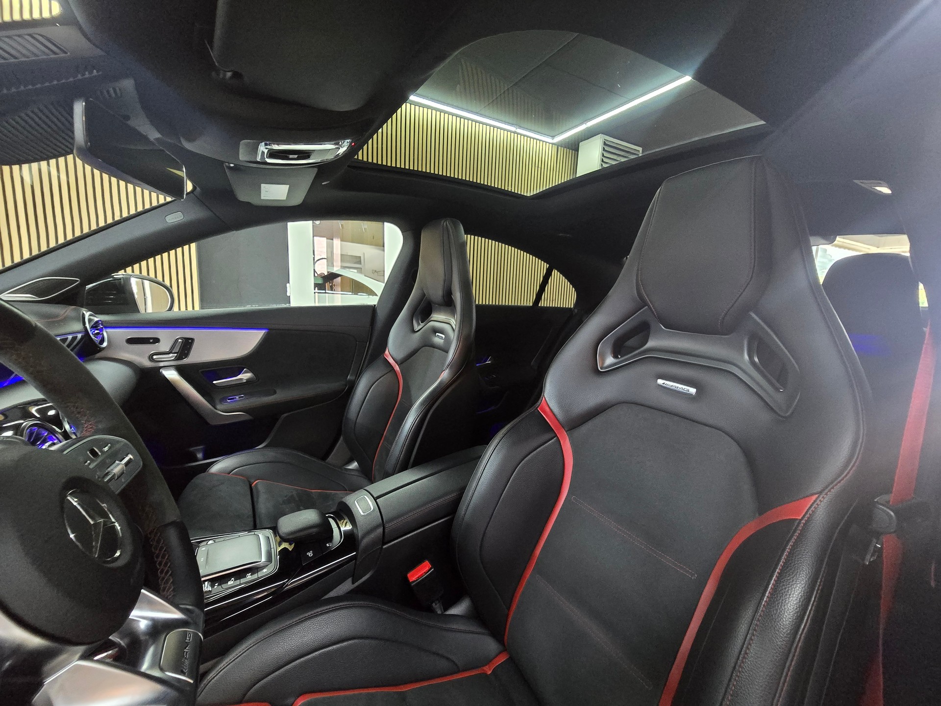 MERCEDES-BENZ CLA 45 S AMG 4Matic+ 8G-DCT-image-9