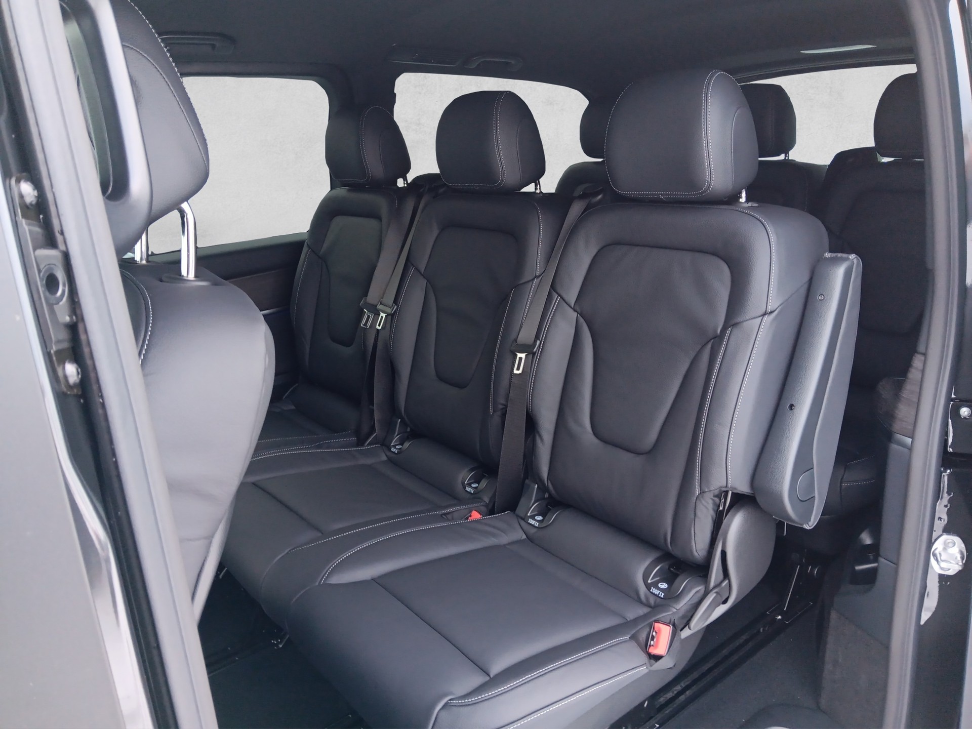 MERCEDES-BENZ V 300 d Lang Avantgarde 9G-Tronic 4M-image-11