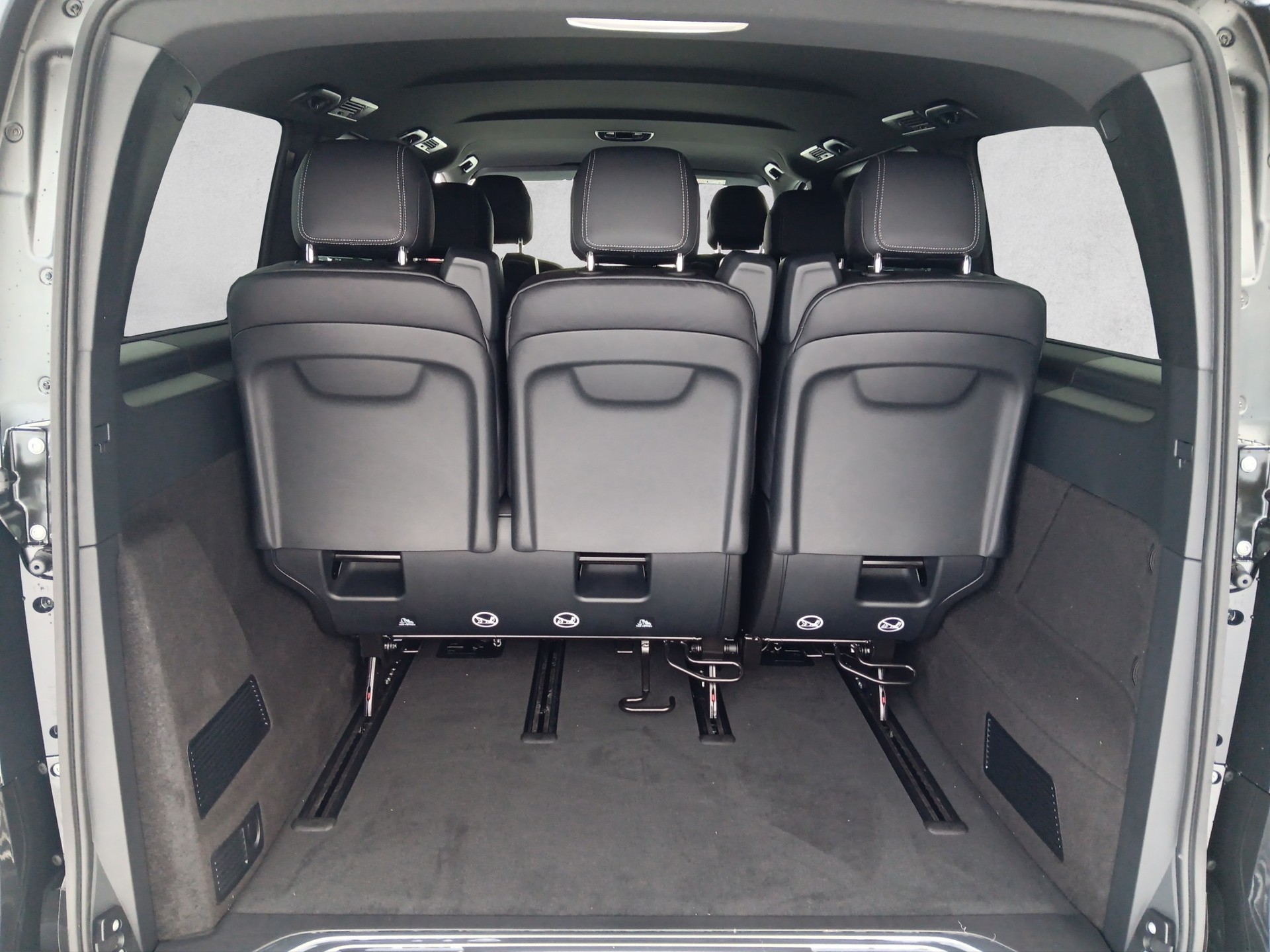 MERCEDES-BENZ V 300 d Lang Avantgarde 9G-Tronic 4M-image-13