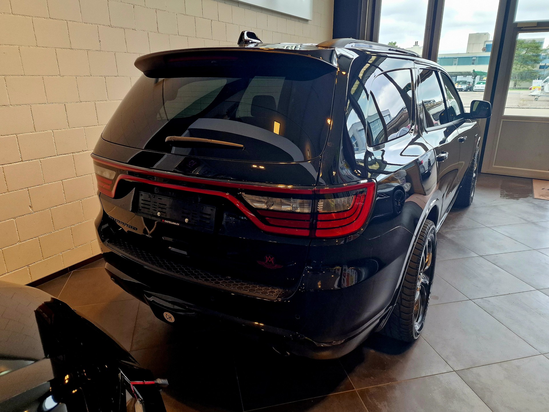 DODGE Durango-showroom-element-3