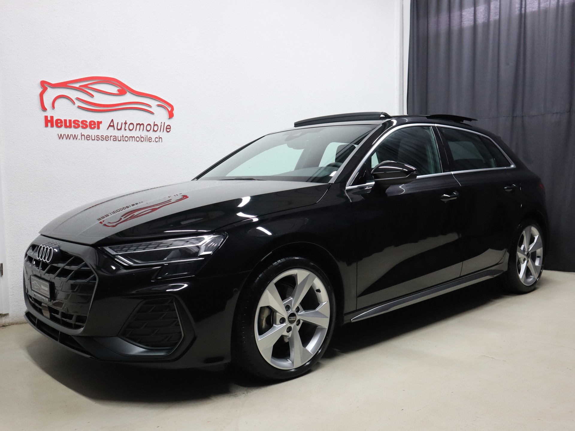 AUDI A3 Sportback 35 TDI S Line S-tronic - Panorama - Matrix LED - Sportsitze - Kamera - 150 PS-showroom-element-1