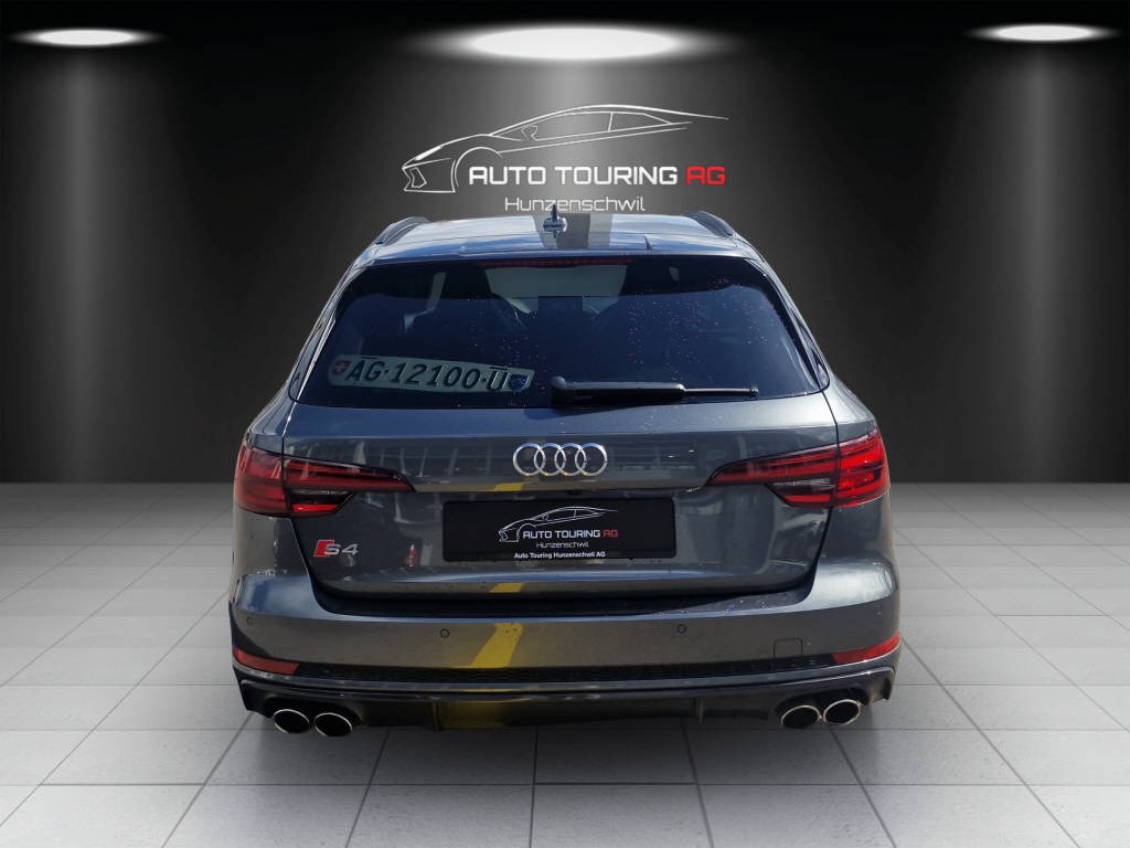 AUDI S4 Avant 3.0 V6 TFSI quattro S-Tronic-image-3