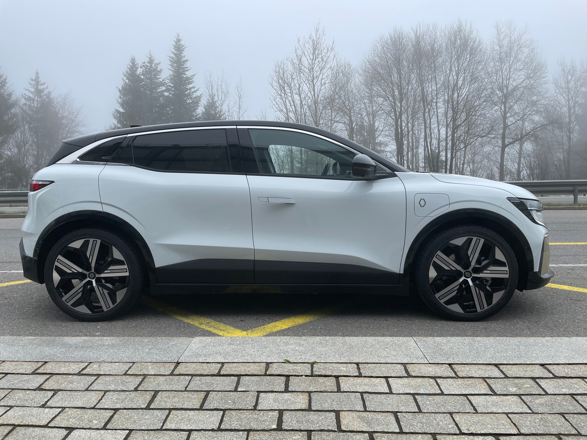 RENAULT Mégane E-TECH EV60 Iconic optimum charge-showroom-element-3
