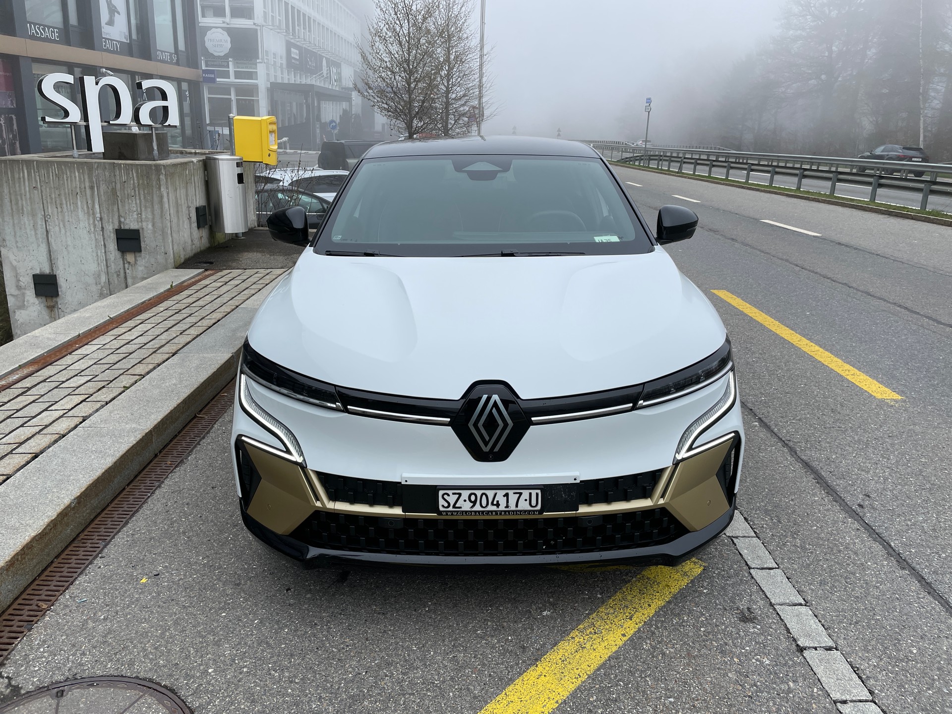 RENAULT Mégane E-TECH EV60 Iconic optimum charge-showroom-element-1