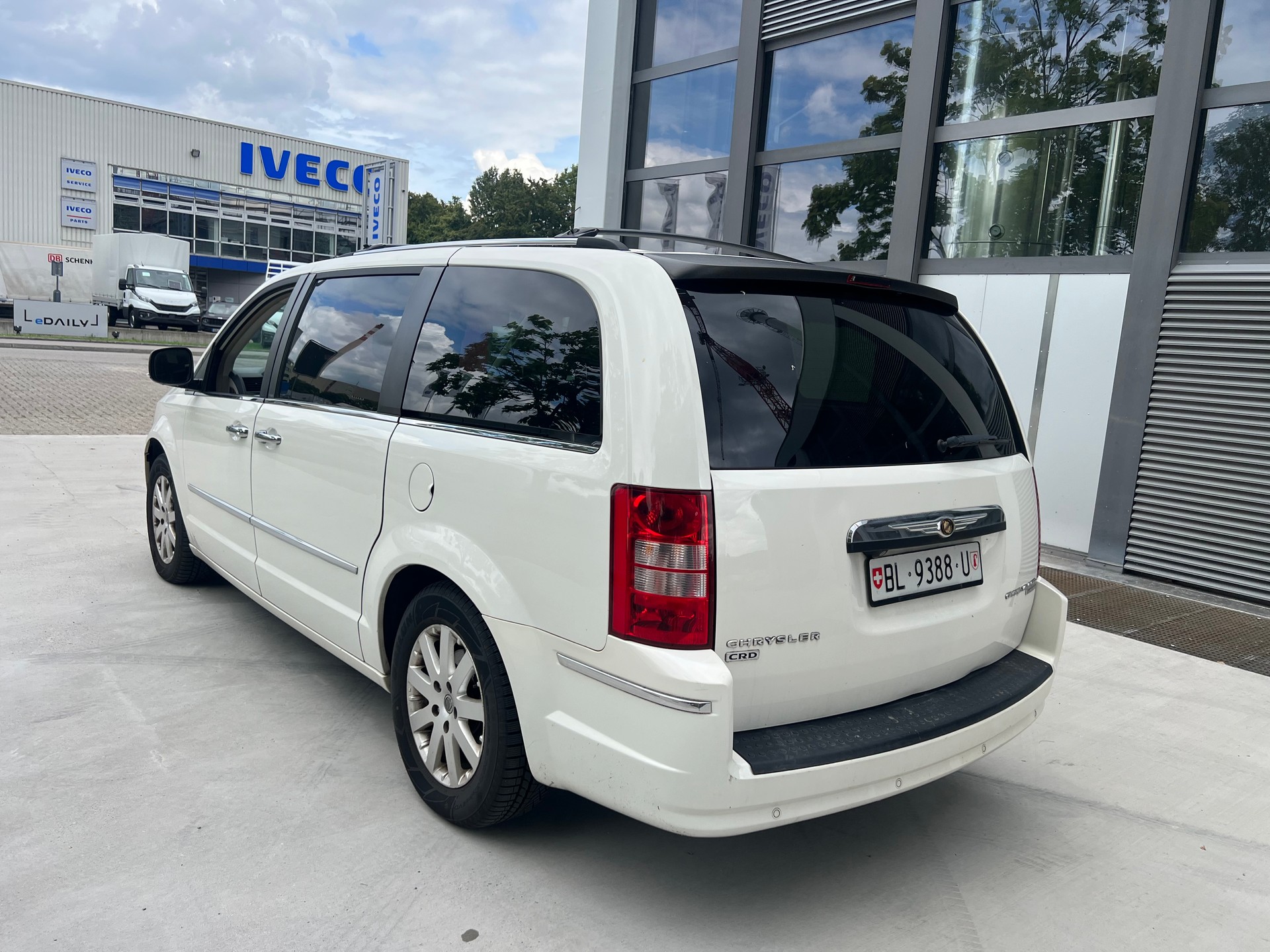 CHRYSLER Grand Voyager 2.8 CRD Limited Automatic-showroom-element-2