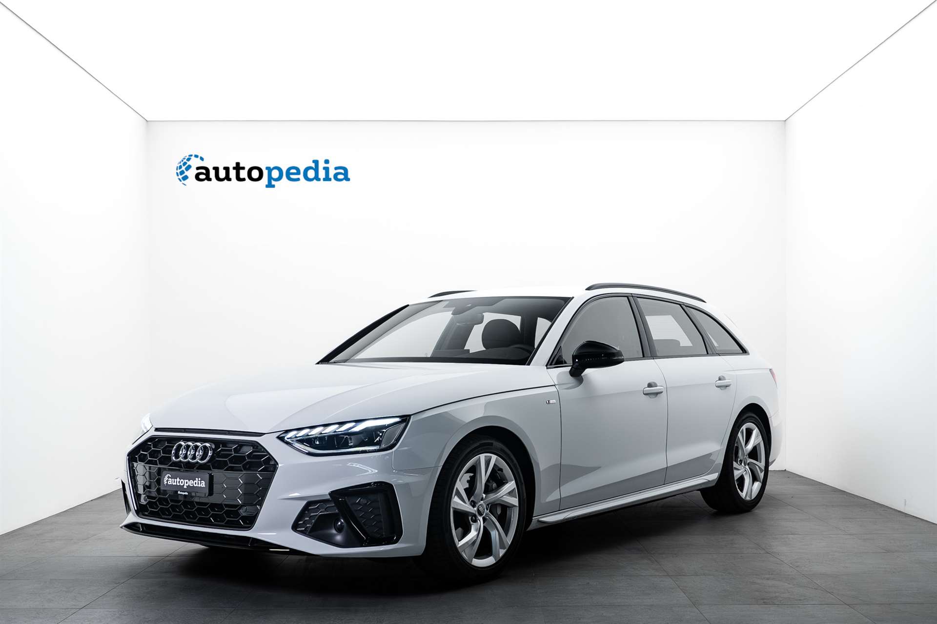 AUDI A4 Avant 40 TDI S-Line S-tronic 204PS