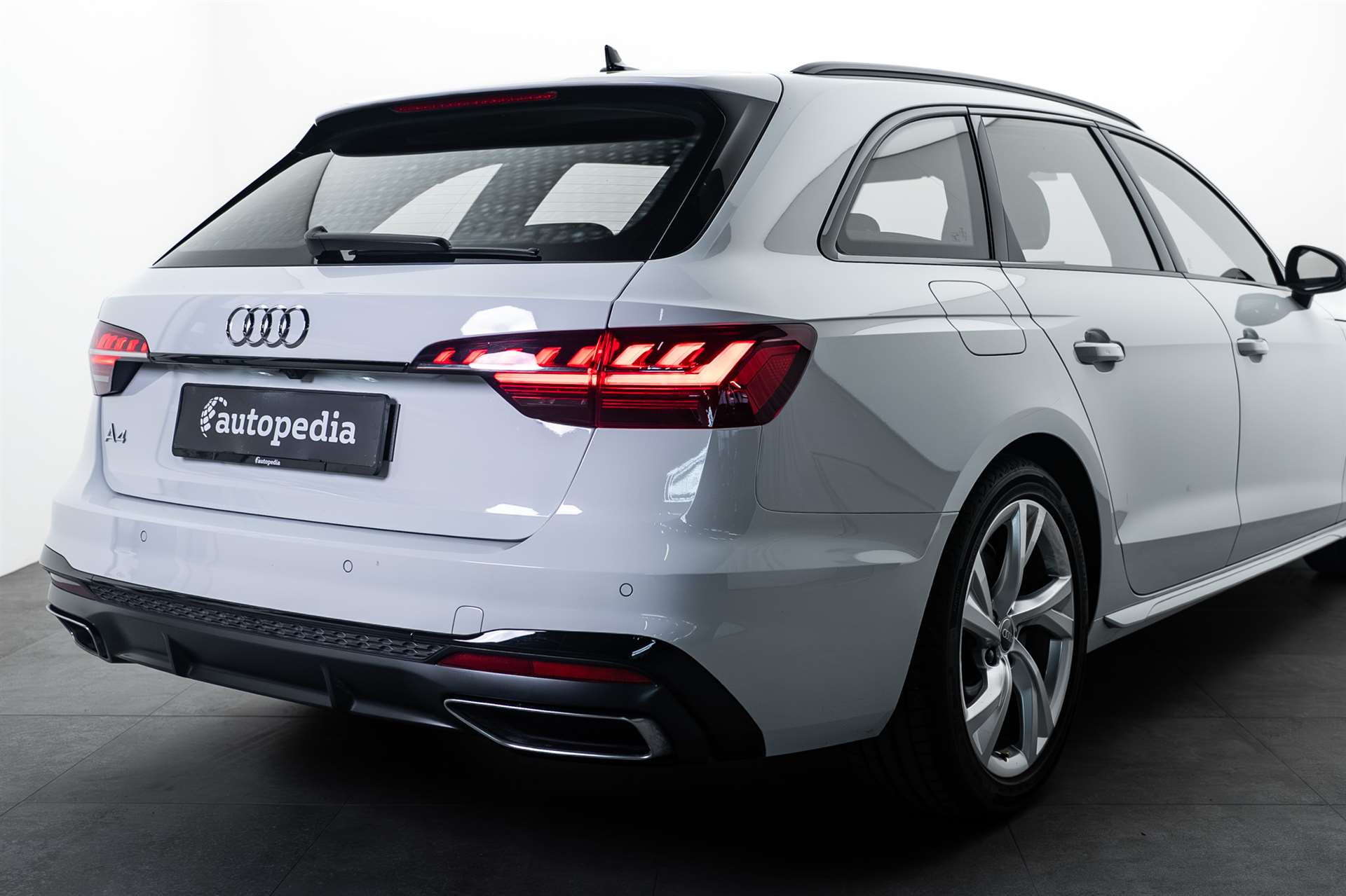 AUDI A4 Avant 40 TDI S-Line S-tronic 204PS-showroom-element-3