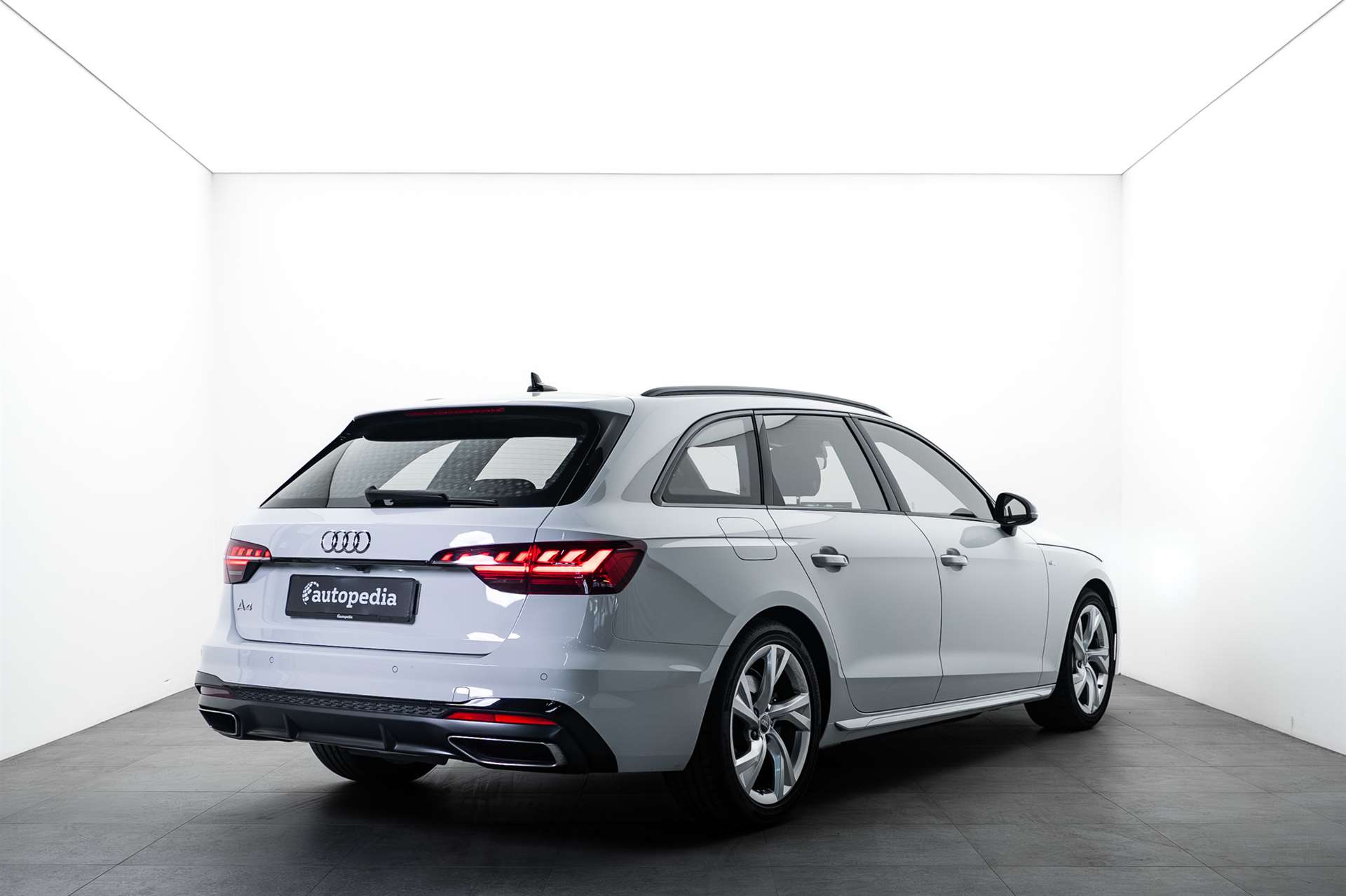 AUDI A4 Avant 40 TDI S-Line S-tronic 204PS-showroom-element-2