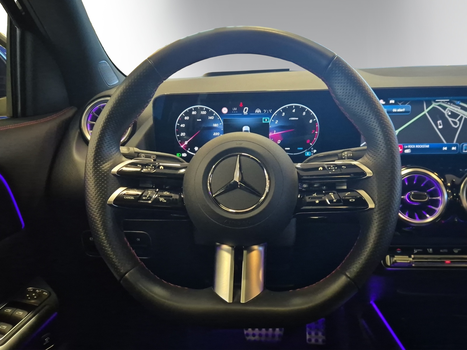 Image MERCEDES-BENZ GLA-200 GLA 200 7G-DCT