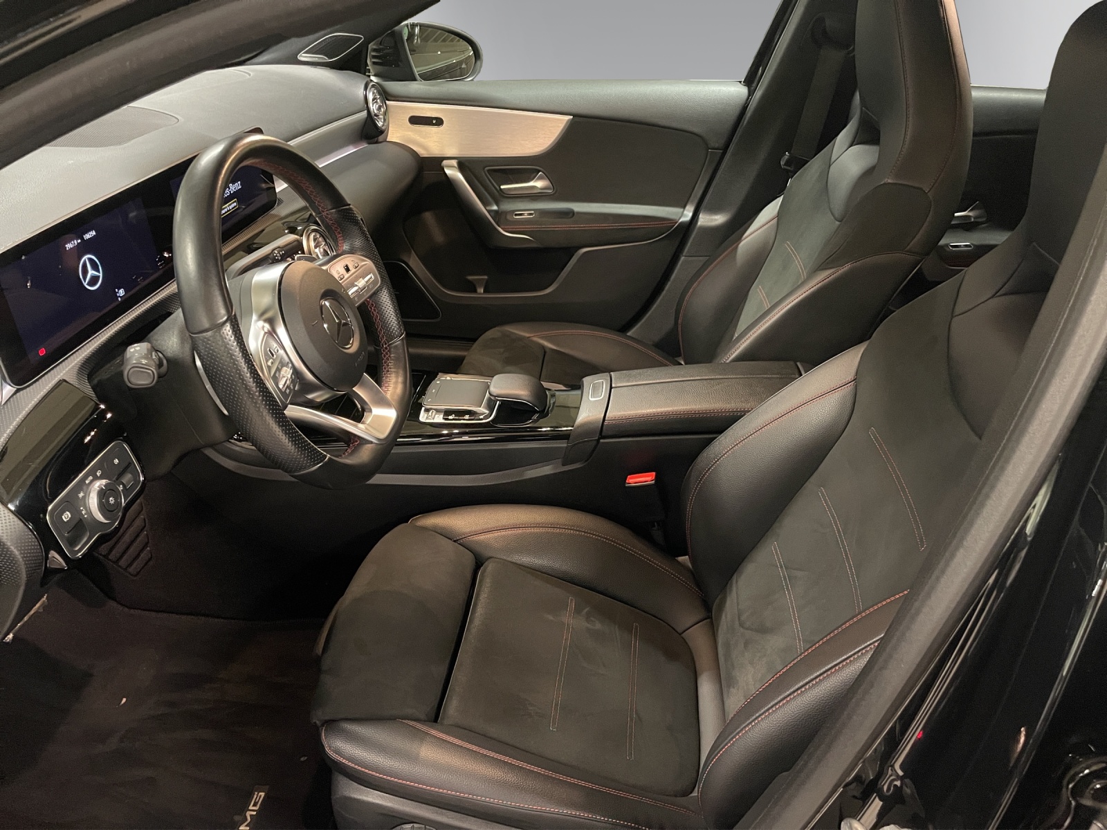 Image MERCEDES-BENZ A-250 A 250 AMG Line 4Matic