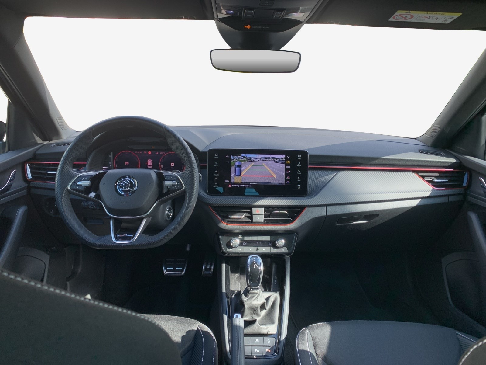 SKODA Kamiq 1.5 TSI Monte Carlo DSG-image-9