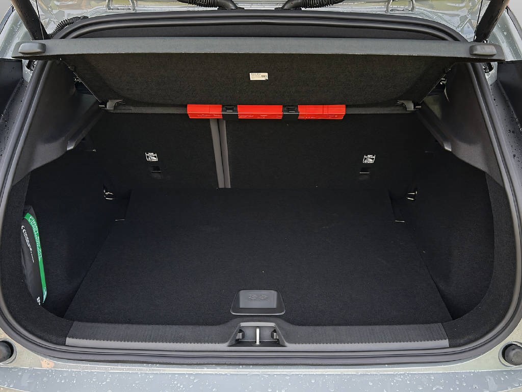 VOLVO EX30 E60 Twin Plus Performance-image-12