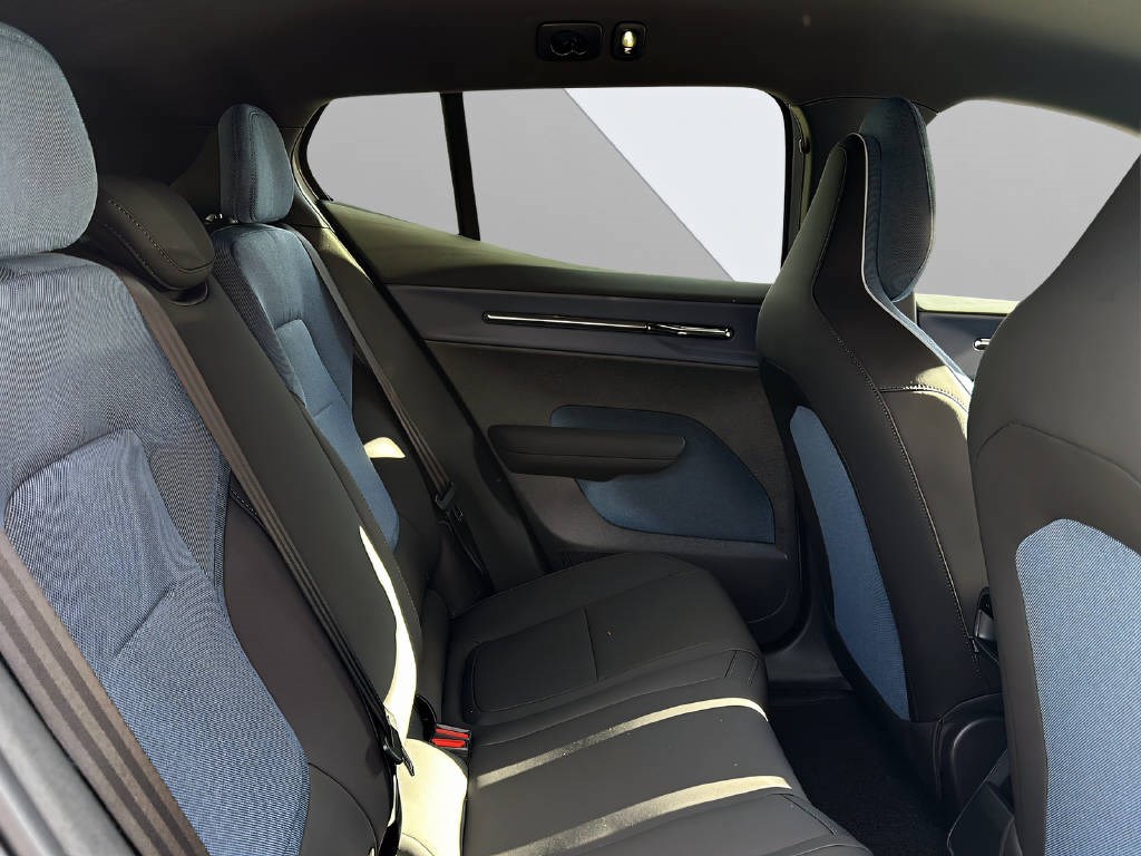 VOLVO EX30 E60 Twin Plus Performance-image-13