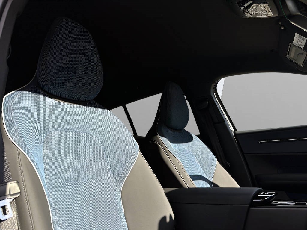 VOLVO EX30 E60 Twin Plus Performance-image-15