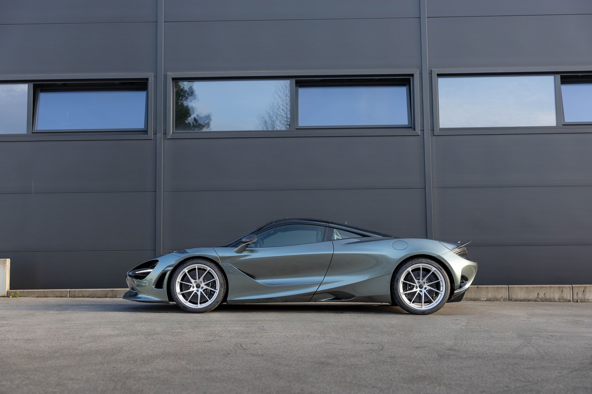McLAREN 750S Performance-image-1