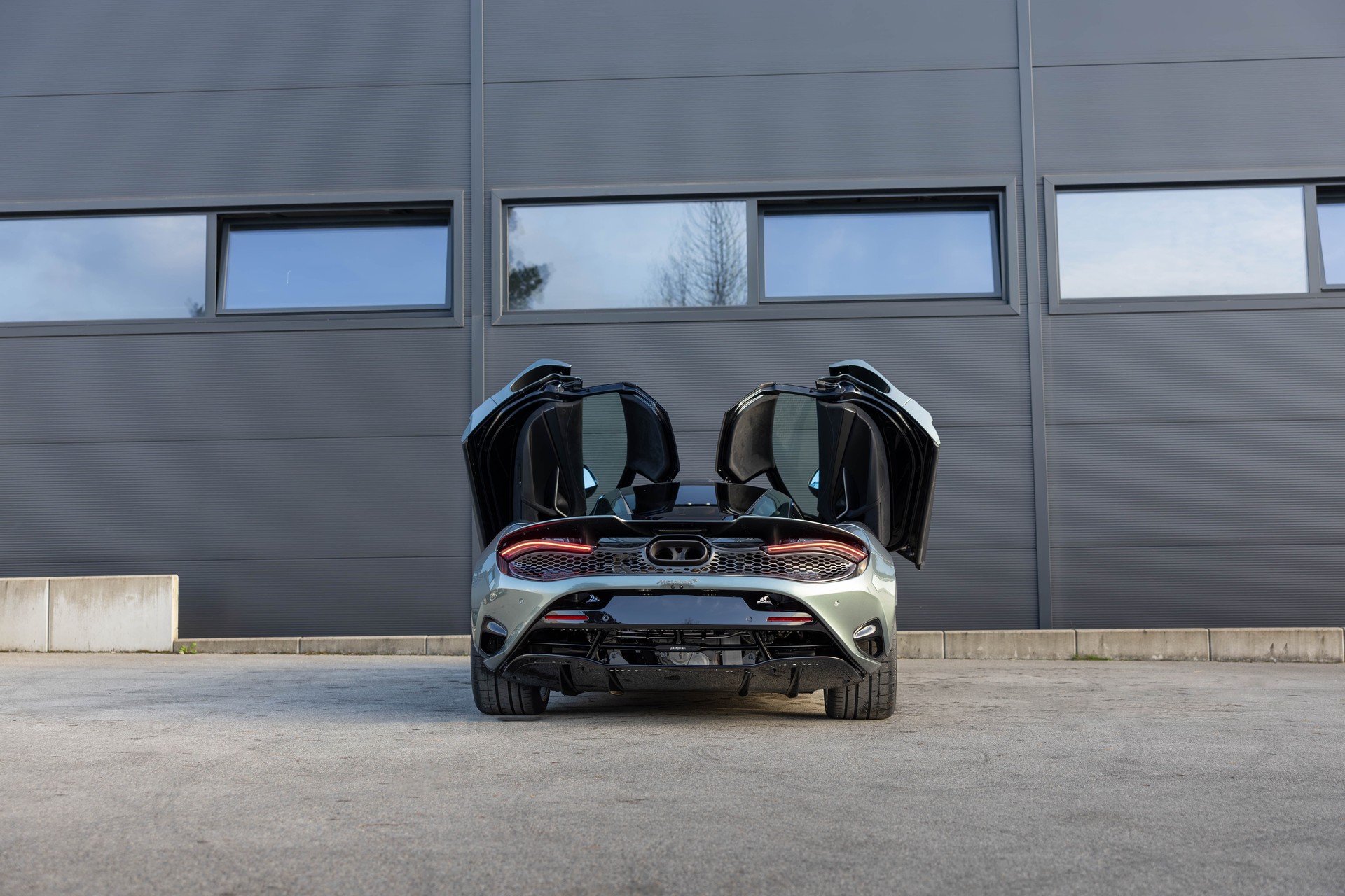 McLAREN 750S Performance-image-9