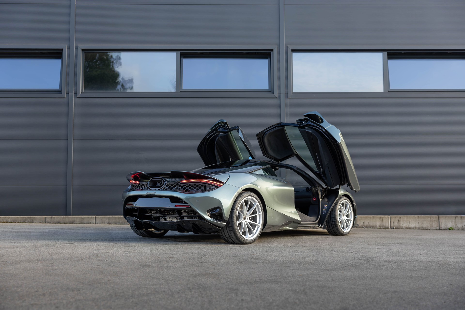 McLAREN 750S Performance-image-3