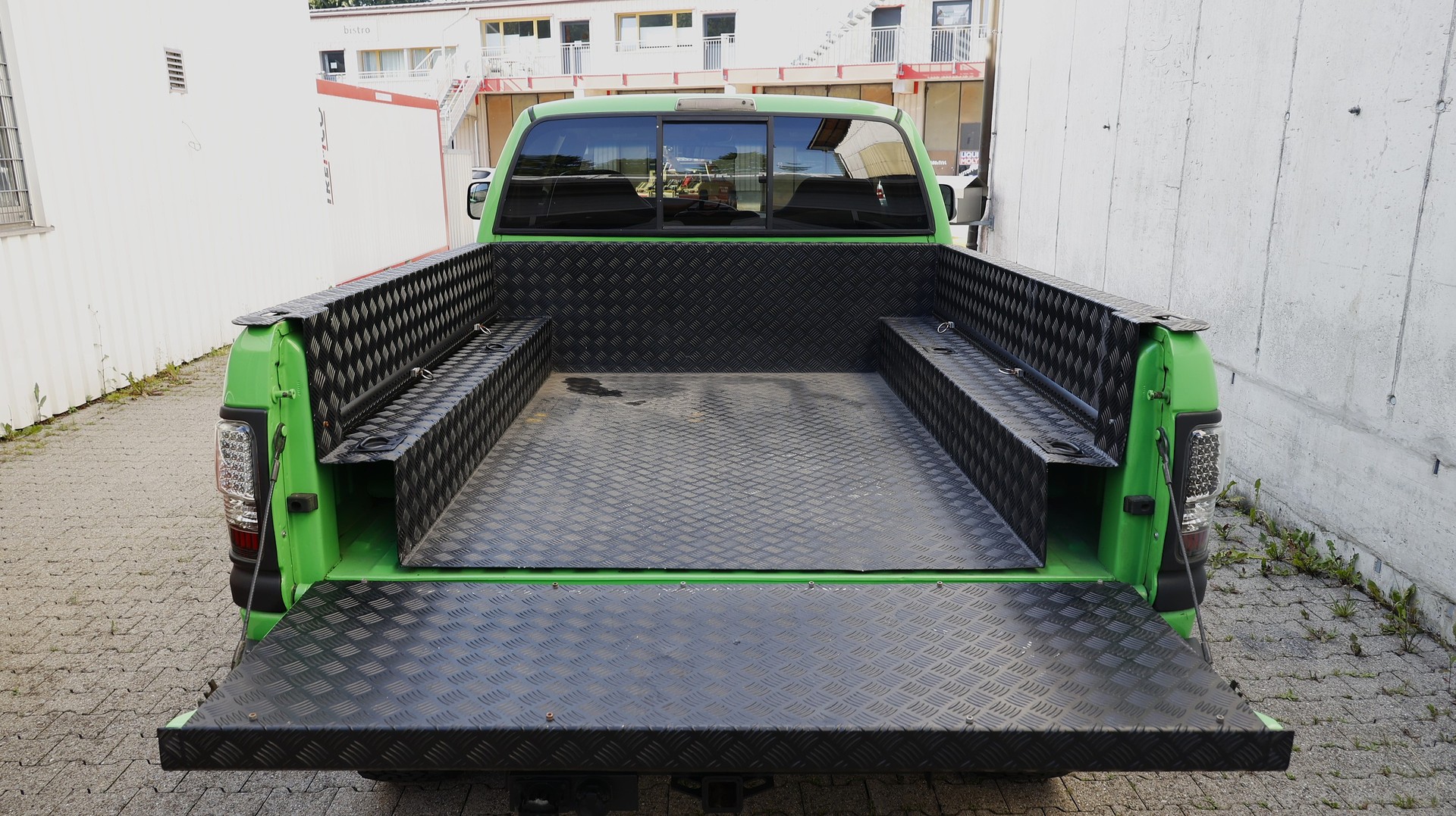 DODGE 2500-image-8