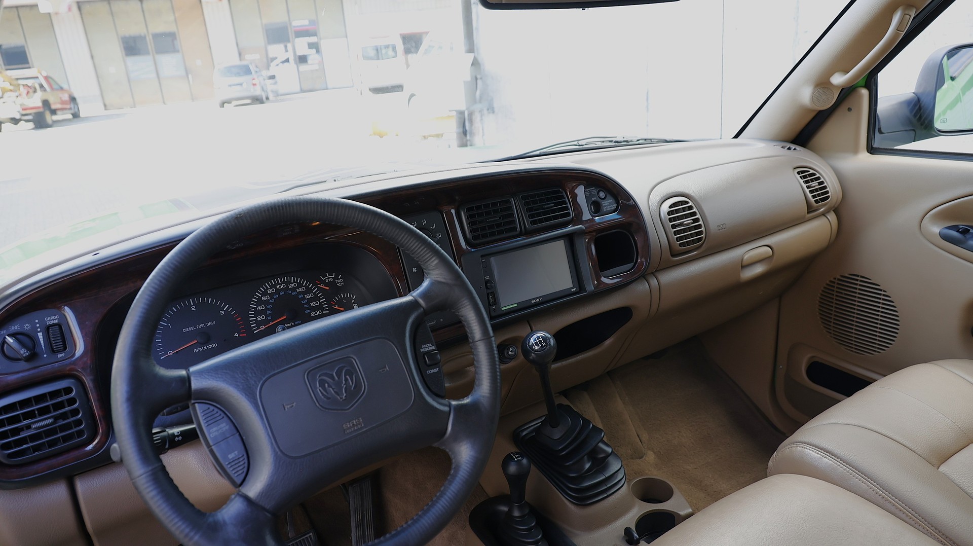 DODGE 2500-image-14