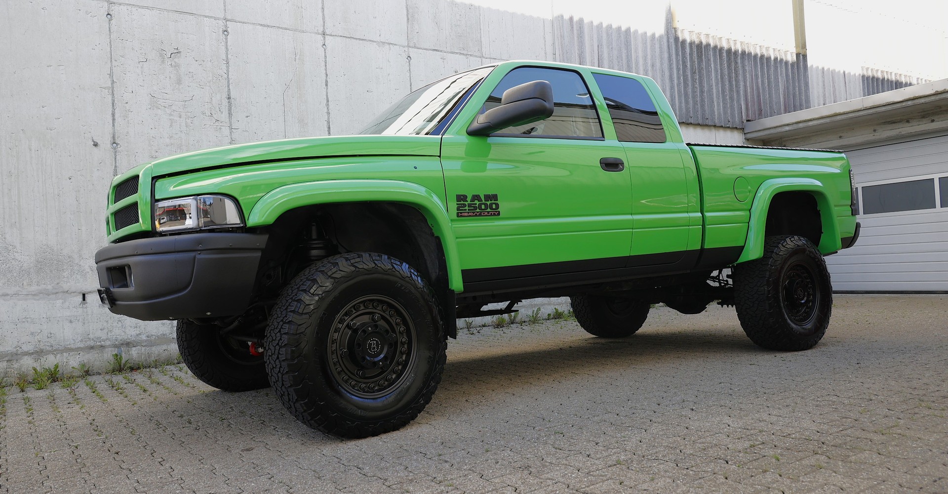 DODGE 2500-image-18