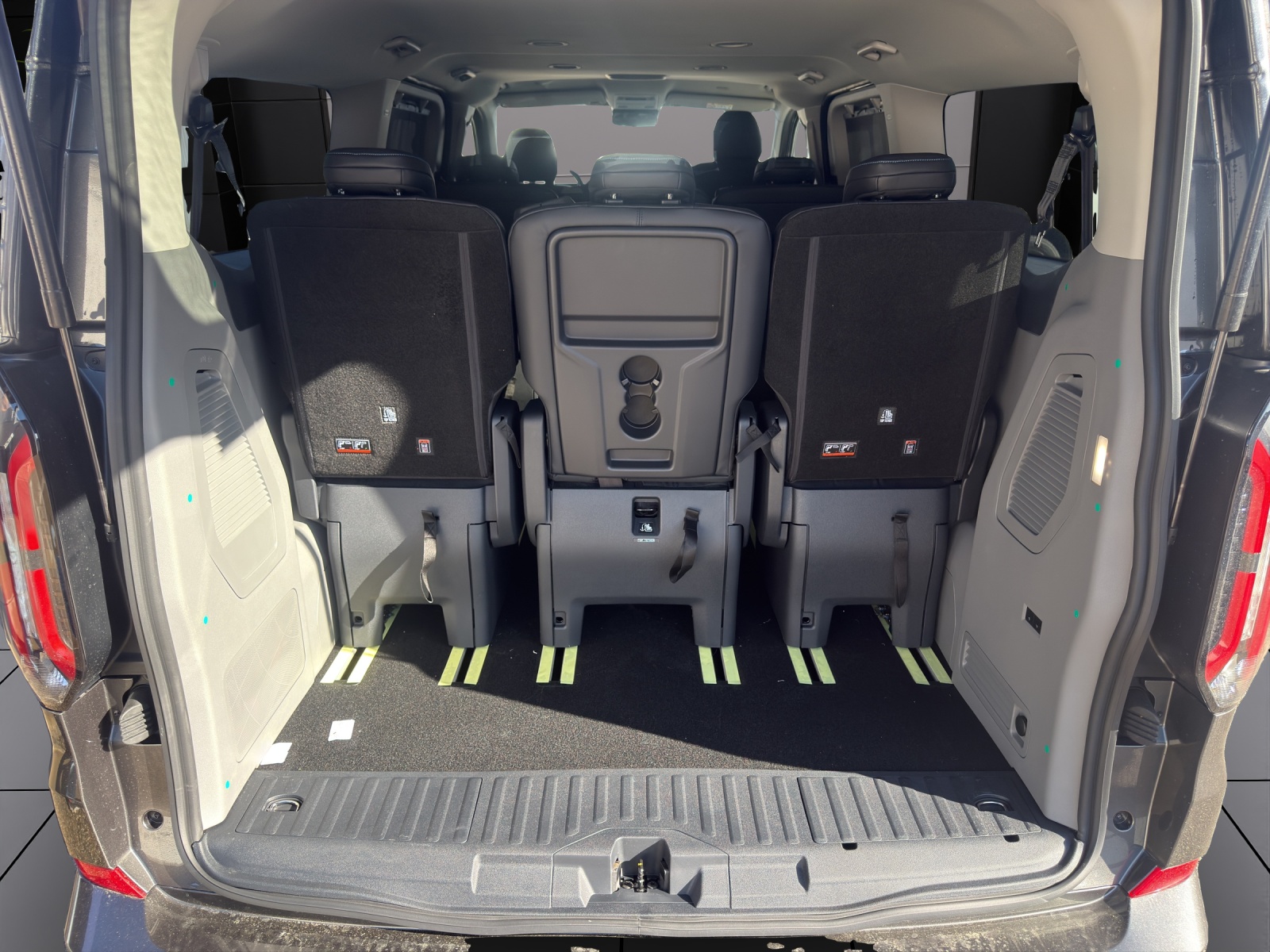 Image FORD TOURNEO-CUSTOM Tourneo Bus 320 L1H1 Sport Automat