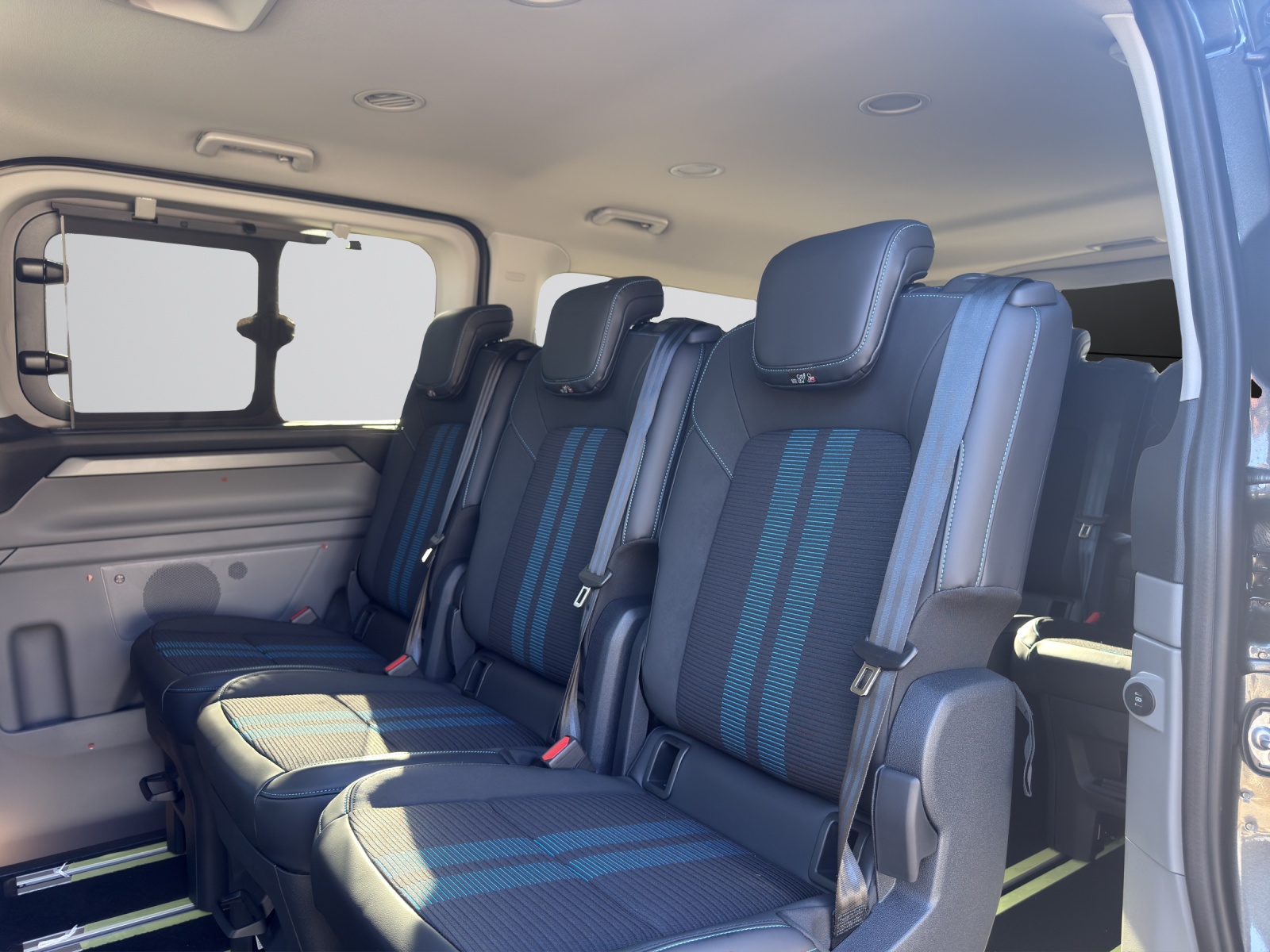 Image FORD TOURNEO-CUSTOM Tourneo Bus 320 L1H1 Sport Automat