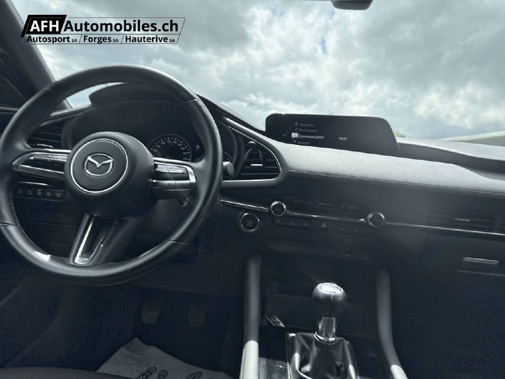 MAZDA 3 Hatchback 2.0 186 Revolution-image-10