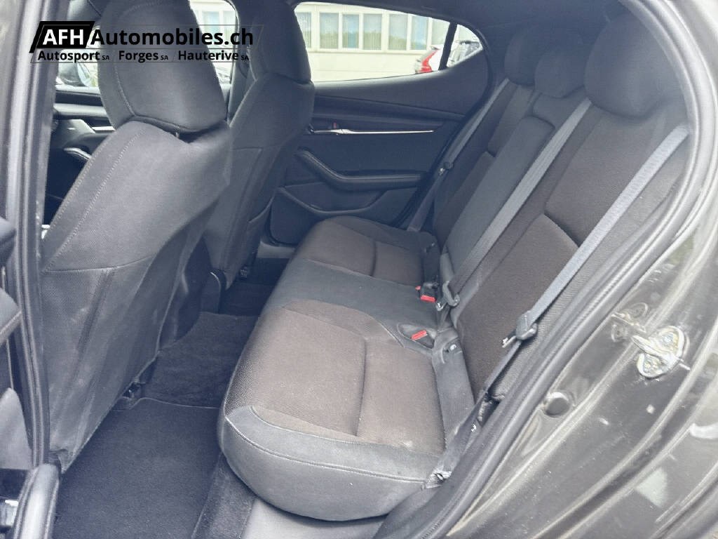 MAZDA 3 Hatchback 2.0 186 Revolution-image-14