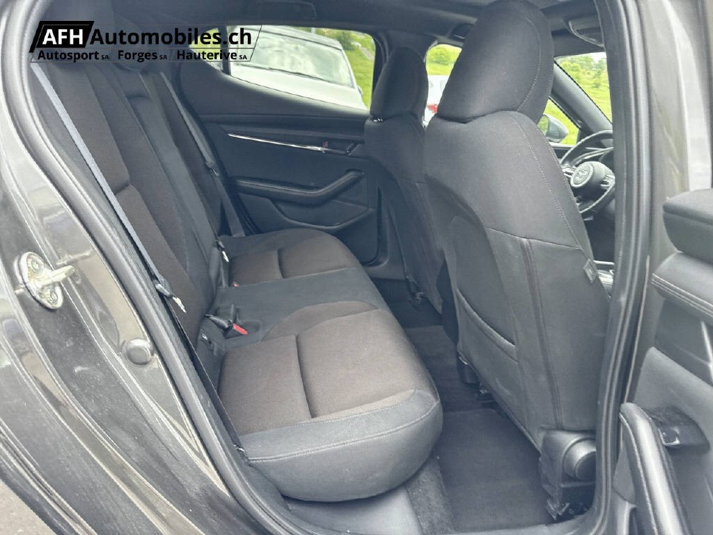 MAZDA 3 Hatchback 2.0 186 Revolution-image-15