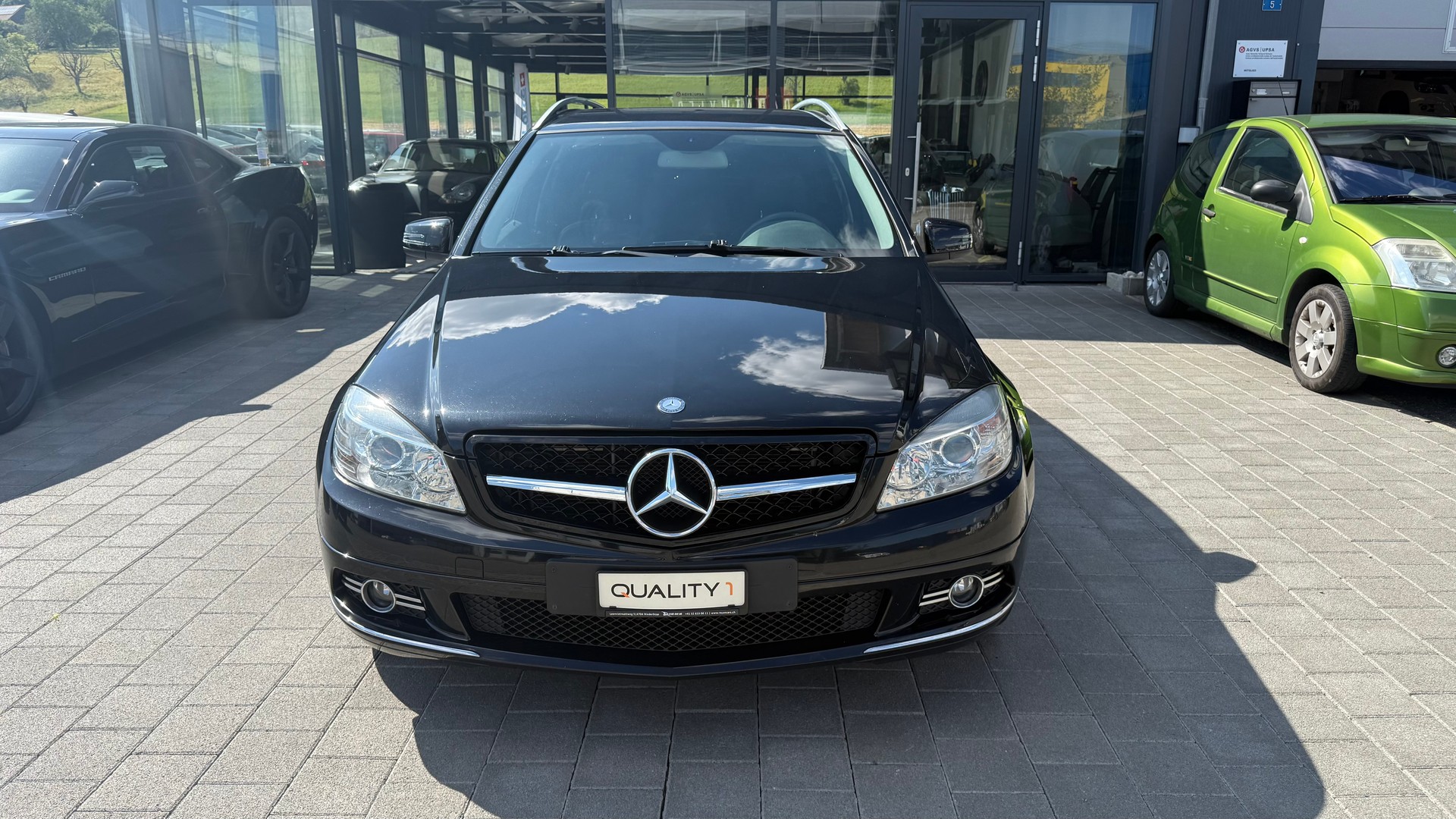 MERCEDES-BENZ C 180 CGI BlueEfficiency Avantgarde-showroom-element-3