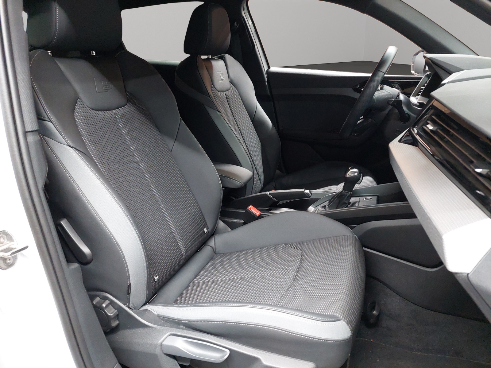 AUDI A1 Sportback 35 TFSI-image-8
