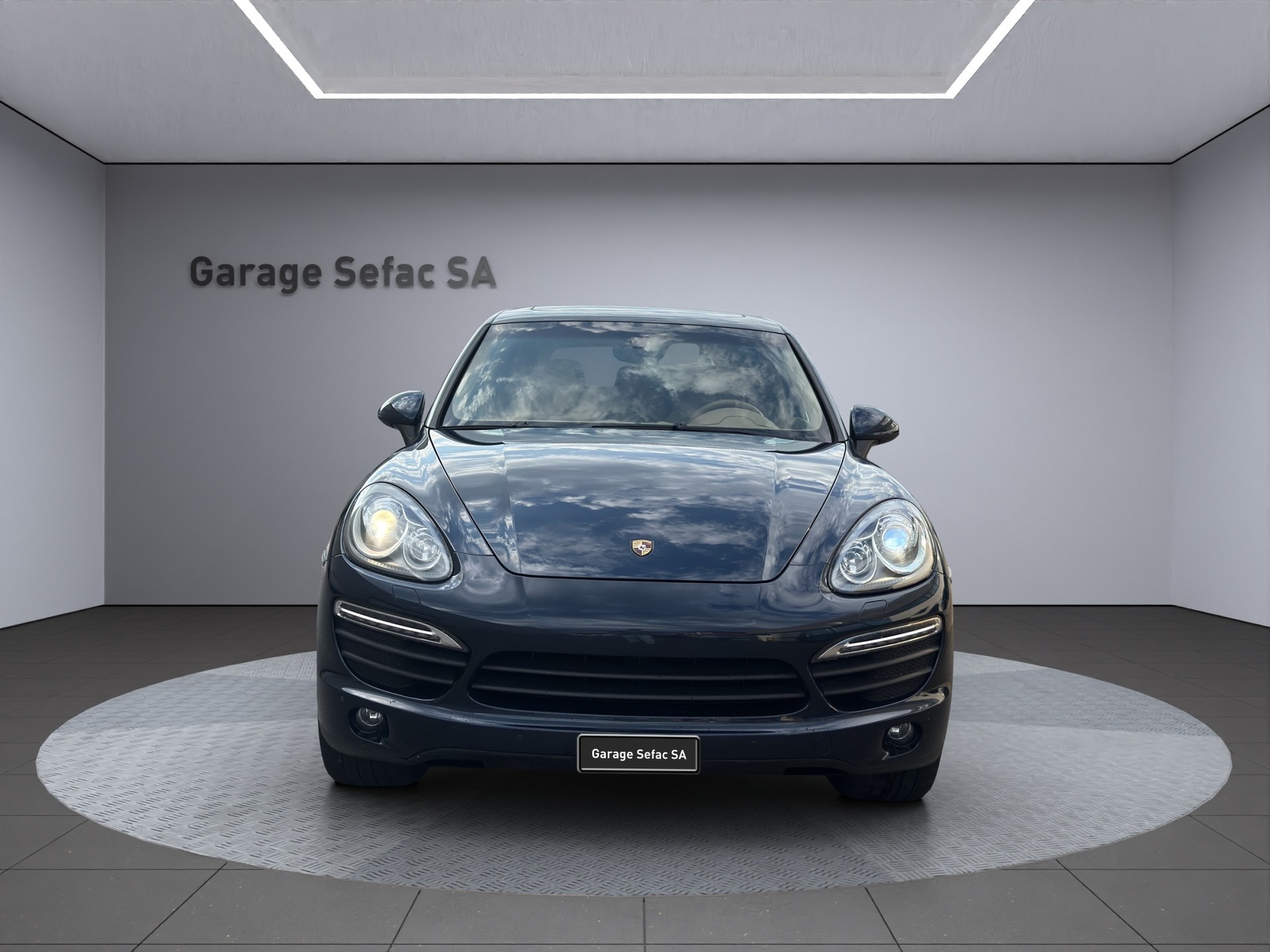 PORSCHE Cayenne S-showroom-element-2