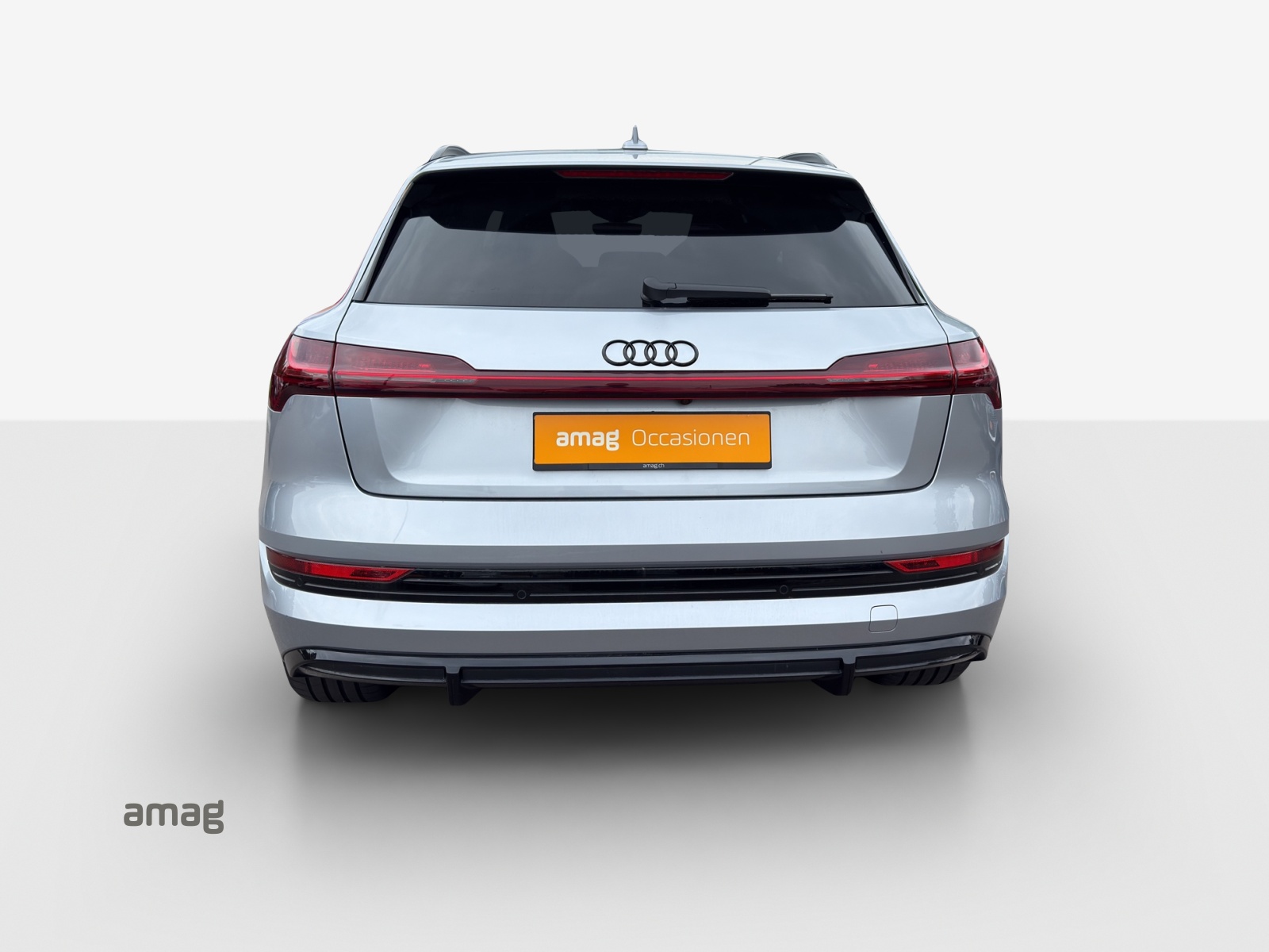 AUDI e-tron 55 S Line quattro-showroom-element-3