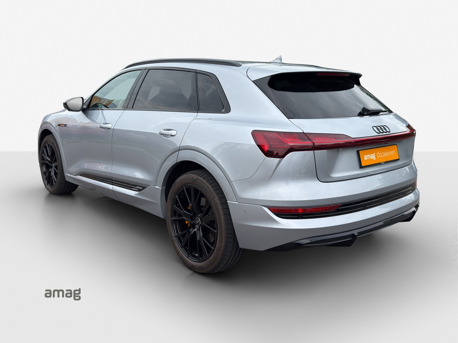 AUDI e-tron 55 S Line quattro-showroom-element-2