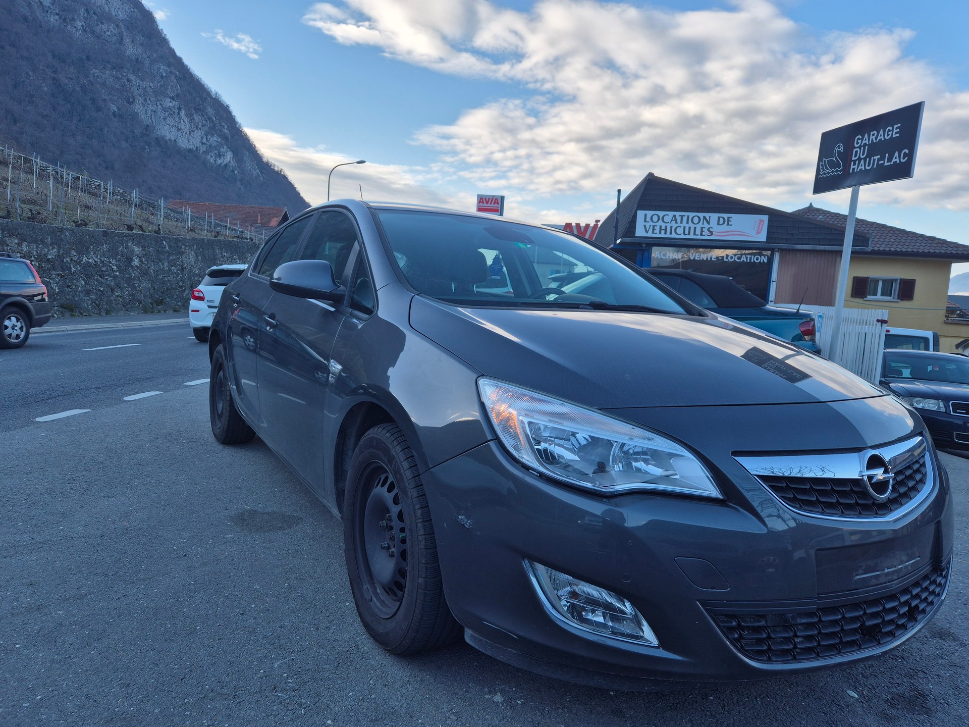 OPEL Astra 1.4i 16V Turbo Anniversary Edition Automatic
