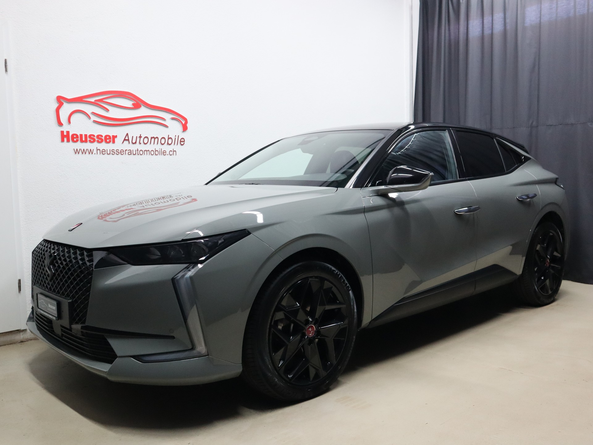 DS AUTOMOBILES DS 4 1.5 Blue HDi Performance Line EAT8 - Digital Cockpit - Navi - Leder/Alcantara - Distanzregler - Kamera - 130 PS-image-1
